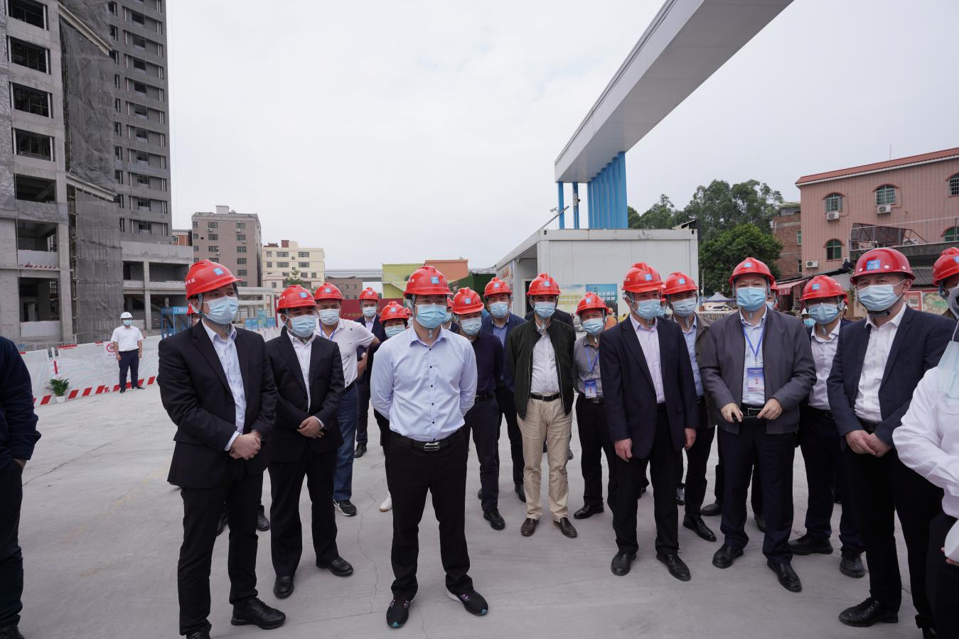 實(shí)地觀摩廣州市長腰嶺保障性租賃住房項(xiàng)目現(xiàn)場.jpg